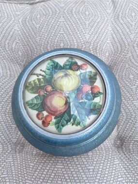 Antique Powder Puff/Music Box